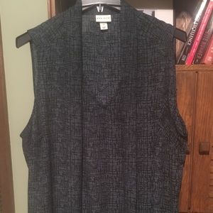 Forest green and black sleeveless blouse size 3x